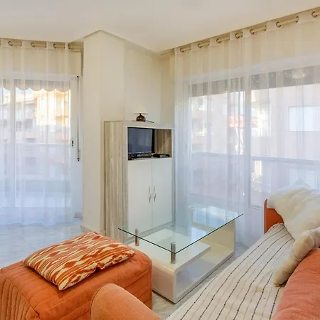 Apartment Dnmrca3-4-2ch *